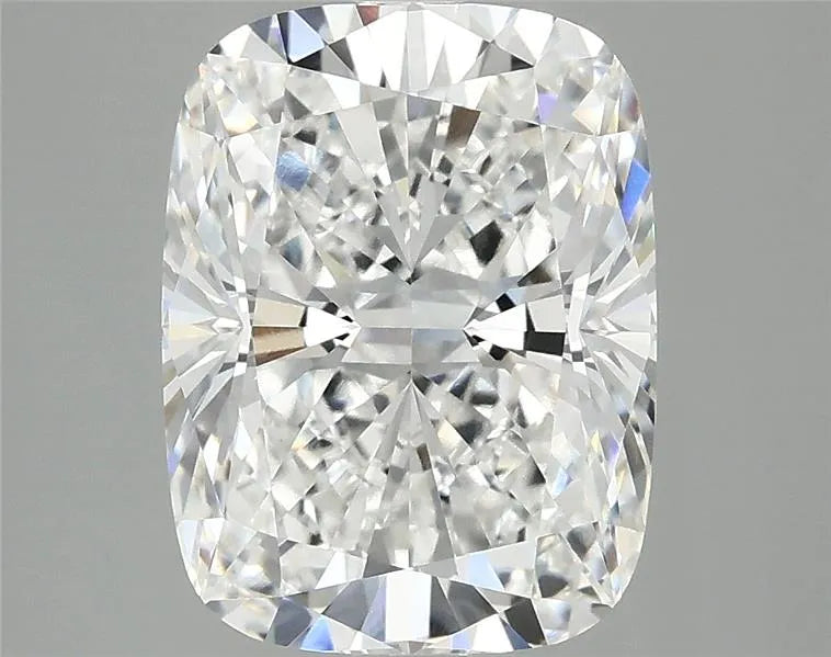 4.04ct Cushion modified Lab Grown Diamond (Colour E, Clarity VVS2, IGI Certified)