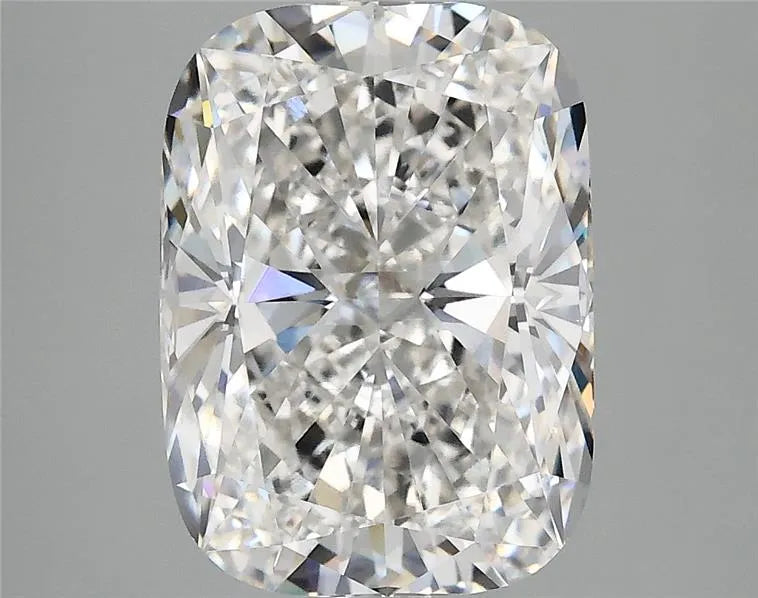 4.04ct Cushion modified Lab Grown Diamond (Colour G, Clarity VVS2, IGI Certified)