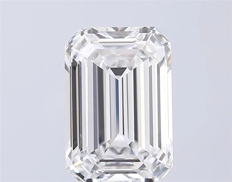 4.04ct Emerald Lab Grown Diamond (Colour D, Clarity VVS2, IGI Certified)