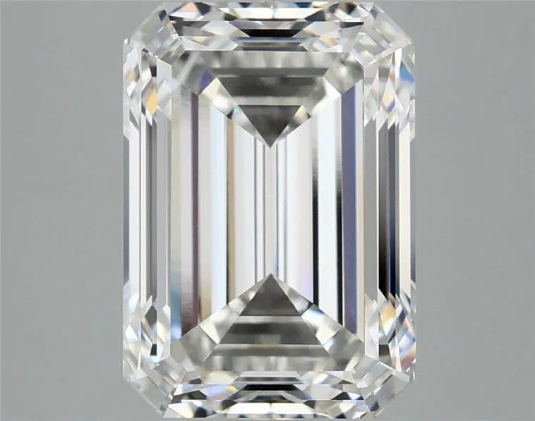 4.04ct Emerald Lab Grown Diamond (Colour F, Clarity VVS2, IGI Certified)