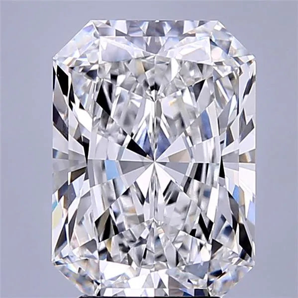 4.04ct Radiant Lab Grown Diamond (Colour E, Clarity VVS1, IGI Certified)