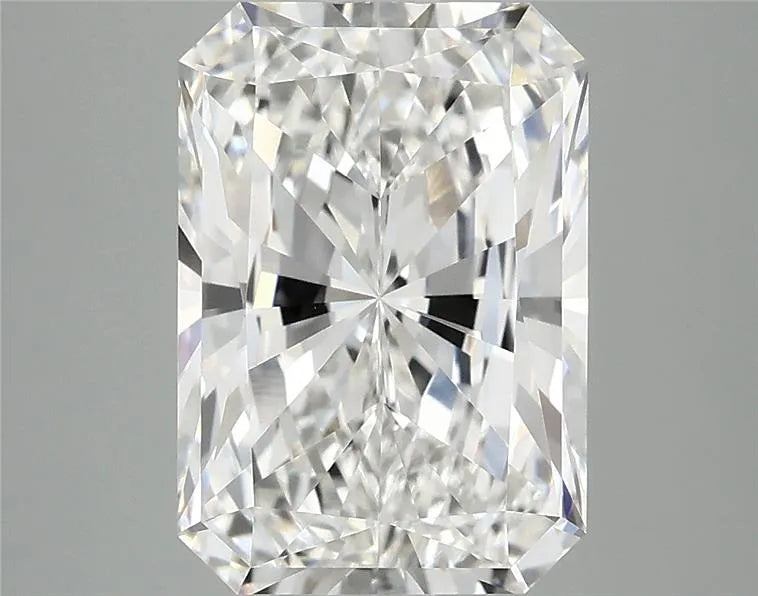 4.04ct Radiant Lab Grown Diamond (Colour F, Clarity VVS2, IGI Certified)