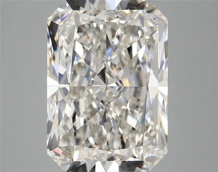 4.04ct Radiant Lab Grown Diamond (Colour G, Clarity VVS2, IGI Certified)