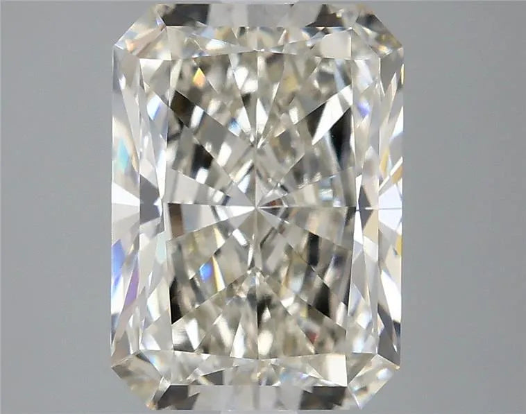 4.04ct Radiant Lab Grown Diamond (Colour H, Clarity VVS2, IGI Certified)