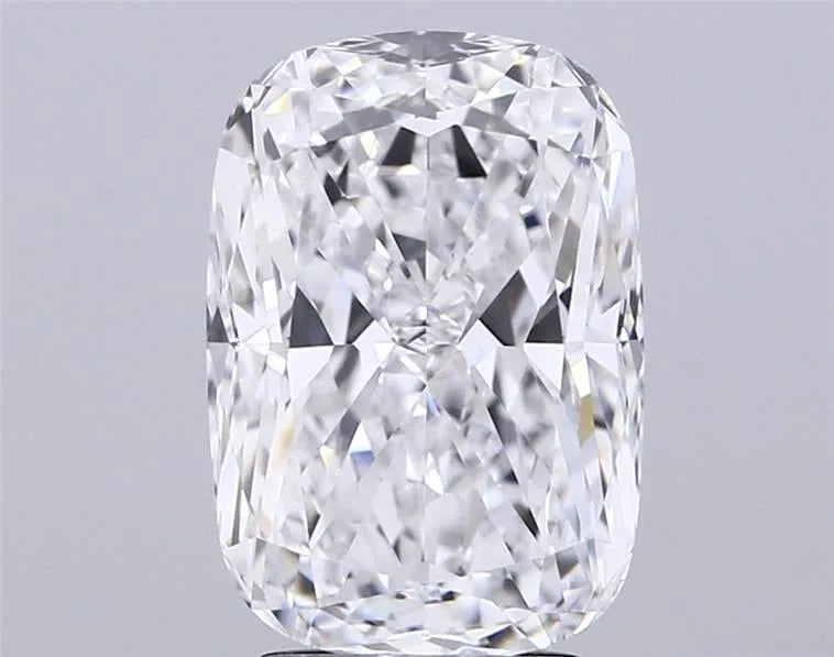 4.05ct Cushion modified Lab Grown Diamond (Colour D, Clarity VVS2, IGI Certified)
