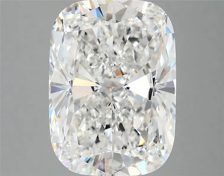 4.05ct Cushion modified Lab Grown Diamond (Colour D, Clarity VVS2, IGI Certified)
