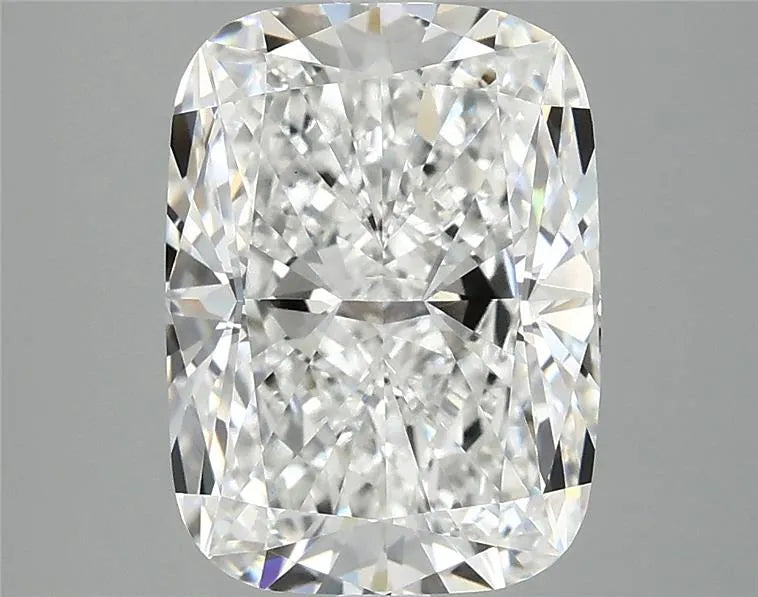 4.05ct Cushion modified Lab Grown Diamond (Colour E, Clarity VVS2, IGI Certified)