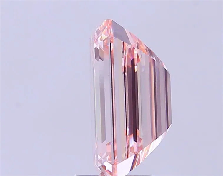 4.05ct Emerald Lab Grown Diamond (Colour Fancy Intense Pink, Clarity VVS2, IGI Certified)