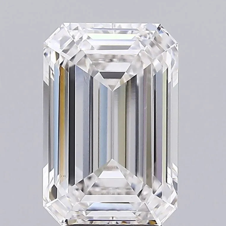 4.05ct Emerald Lab Grown Diamond (Colour G, Clarity VVS2, IGI Certified)