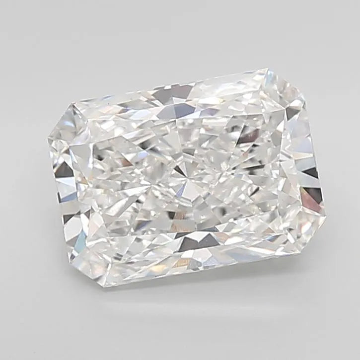 4.05ct Radiant Lab Grown Diamond (Colour E, Clarity VS1, IGI Certified)