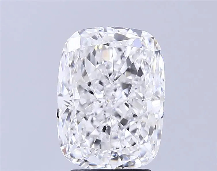 4.06ct Cushion modified Lab Grown Diamond (Colour E, Clarity VVS1, IGI Certified)