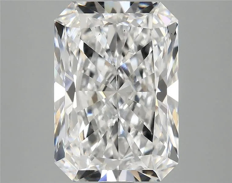 4.06ct Radiant Lab Grown Diamond (Colour E, Clarity VS2, IGI Certified)