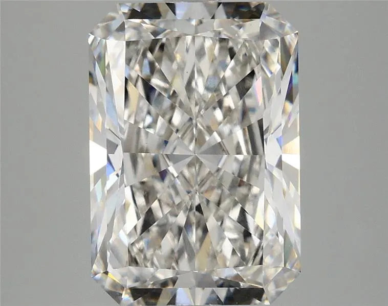 4.06ct Radiant Lab Grown Diamond (Colour G, Clarity VS1, IGI Certified)