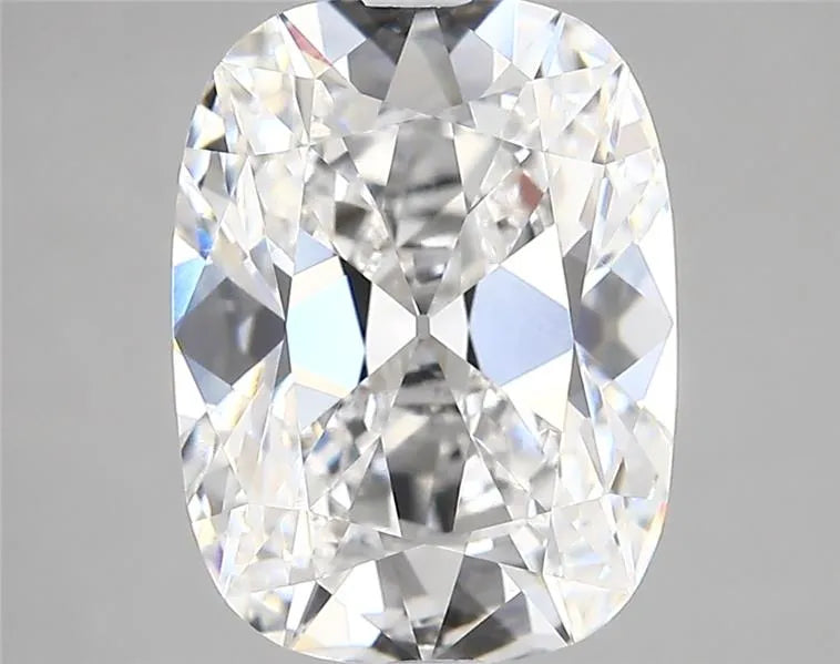 4.07ct Cushion modified Lab Grown Diamond (Colour D, Clarity VVS2, IGI Certified)