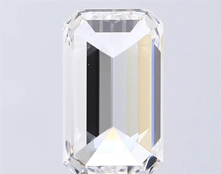 4.07ct Emerald Lab Grown Diamond (Colour D, Clarity VVS2, IGI Certified)