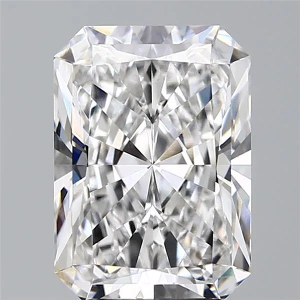 4.07ct Radiant Lab Grown Diamond (Colour D, Clarity VVS2, IGI Certified)