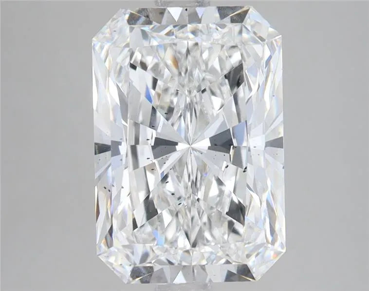 4.07ct Radiant Lab Grown Diamond (Colour E, Clarity SI1, IGI Certified)