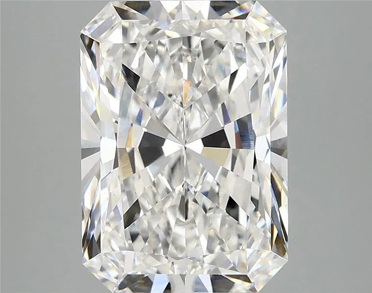 4.07ct Radiant Lab Grown Diamond (Colour E, Clarity VS1, IGI Certified)