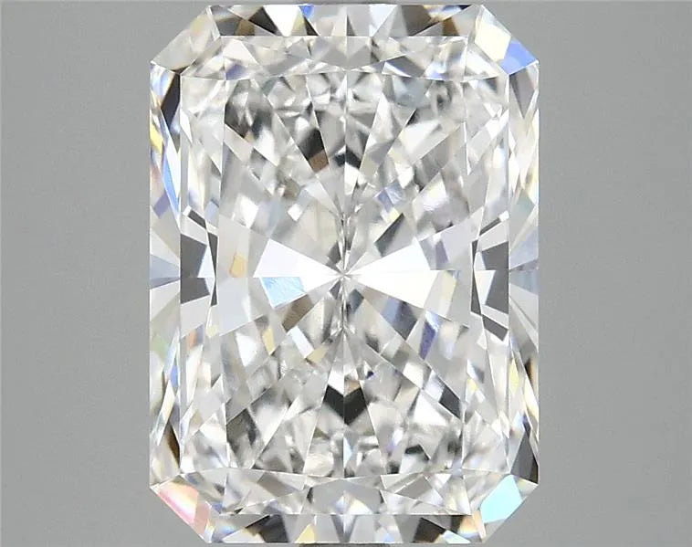 4.07ct Radiant Lab Grown Diamond (Colour E, Clarity VVS2, IGI Certified)