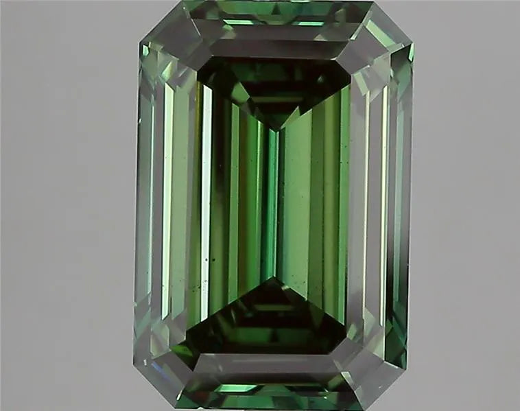4.08ct Emerald Lab Grown Diamond (Colour Fancy Vivid Green, Clarity VS2, IGI Certified)