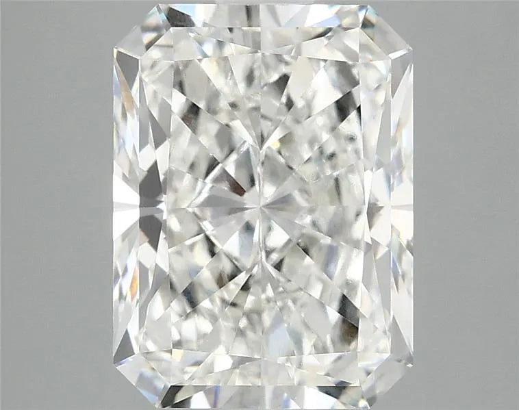 4.08ct Radiant Lab Grown Diamond (Colour G, Clarity VVS2, IGI Certified)