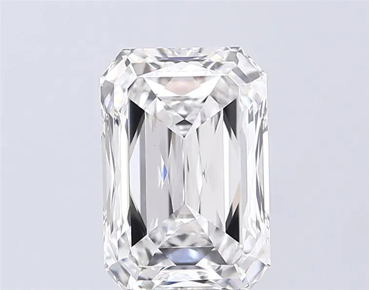 4.09ct Radiant Lab Grown Diamond (Colour E, Clarity VVS2, IGI Certified)