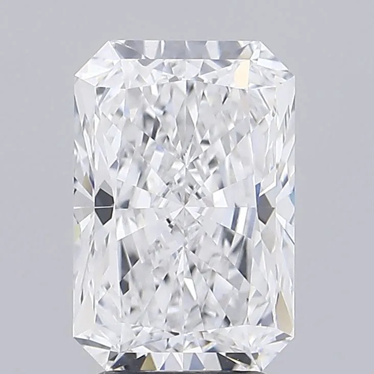 4.10ct Radiant Lab Grown Diamond (Colour E, Clarity VVS1, IGI Certified)