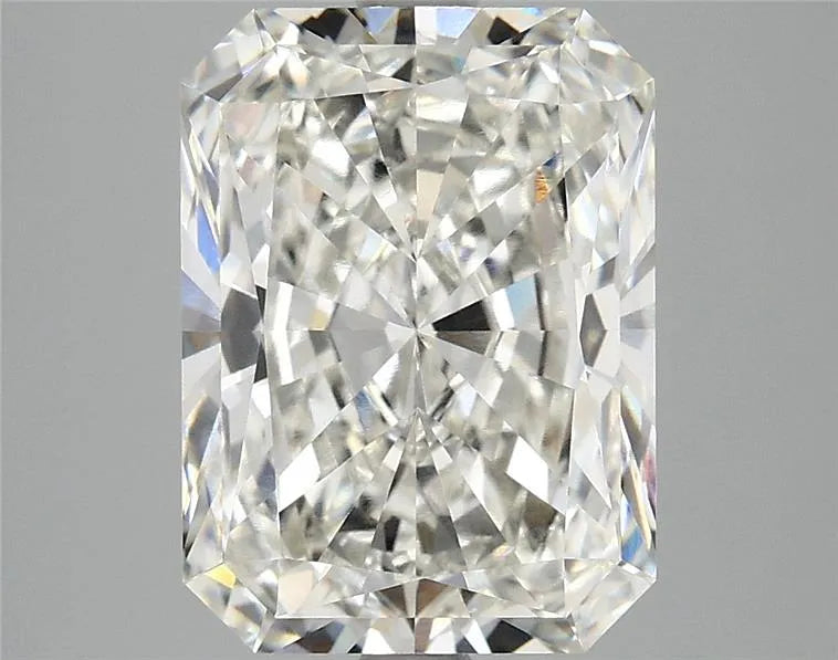 4.10ct Radiant Lab Grown Diamond (Colour G, Clarity VVS2, IGI Certified)