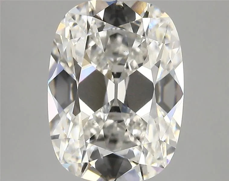4.11ct Cushion modified Lab Grown Diamond (Colour E, Clarity VVS2, IGI Certified)