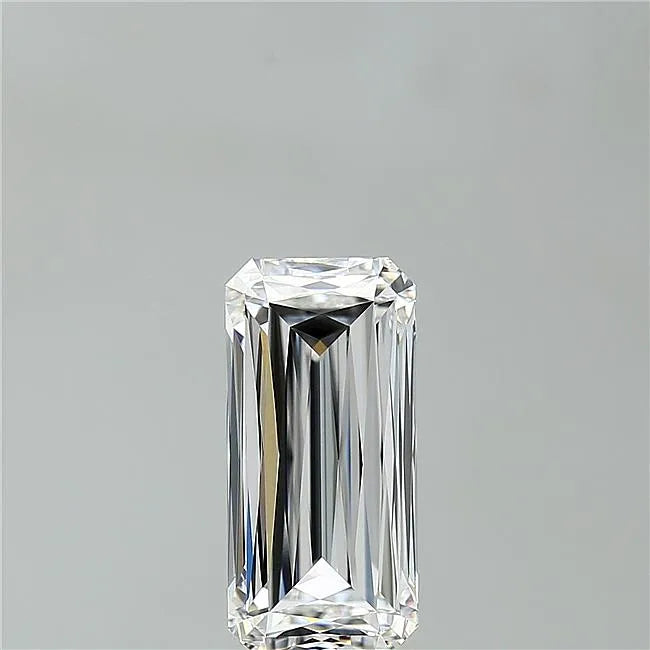 4.11ct Radiant Lab Grown Diamond (Colour E, Clarity VVS1, IGI Certified)