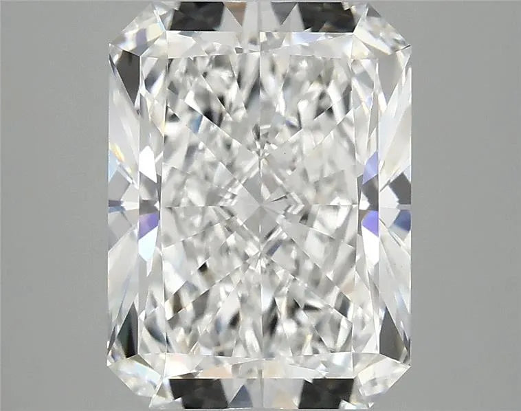4.11ct Radiant Lab Grown Diamond (Colour E, Clarity VVS2, IGI Certified)