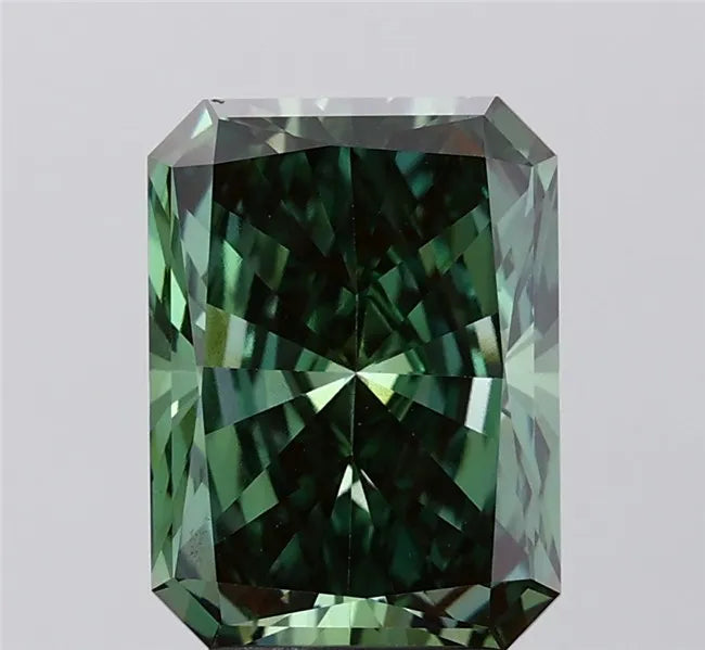 4.11ct Radiant Lab Grown Diamond (Colour Fancy Vivid Green, Clarity VS1, IGI Certified)