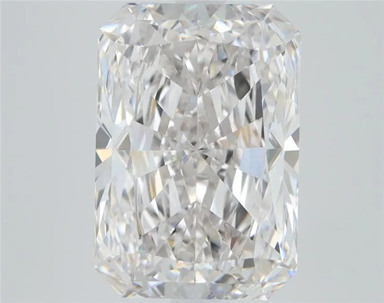 4.13ct Radiant Lab Grown Diamond (Colour F, Clarity VVS2, IGI Certified)