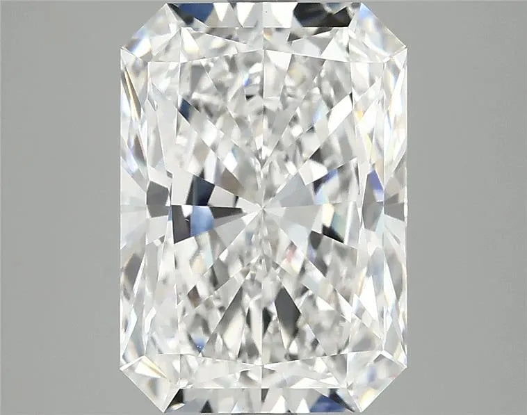 4.14ct Radiant Lab Grown Diamond (Colour E, Clarity VS1, IGI Certified)