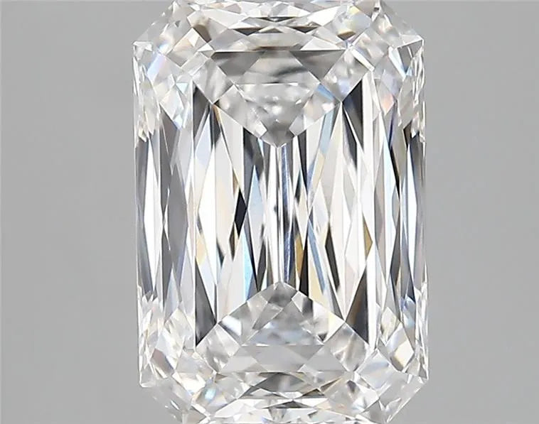 4.14ct Radiant Lab Grown Diamond (Colour E, Clarity VVS1, IGI Certified)