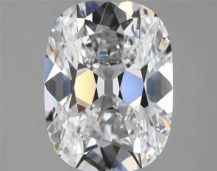 4.15ct Cushion modified Lab Grown Diamond (Colour D, Clarity VVS2, IGI Certified)