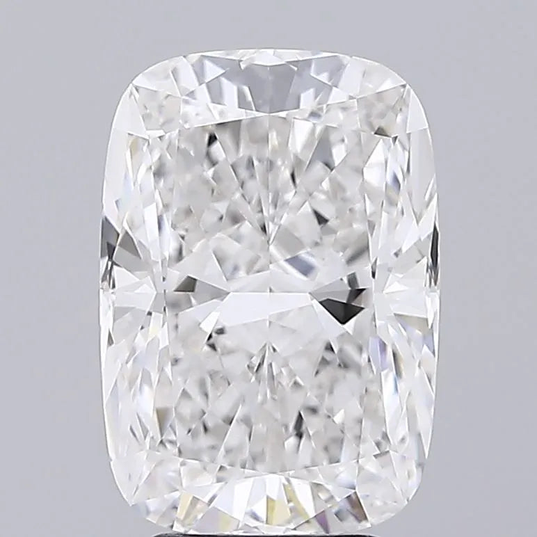 4.15ct Cushion modified Lab Grown Diamond (Colour E, Clarity VVS1, IGI Certified)