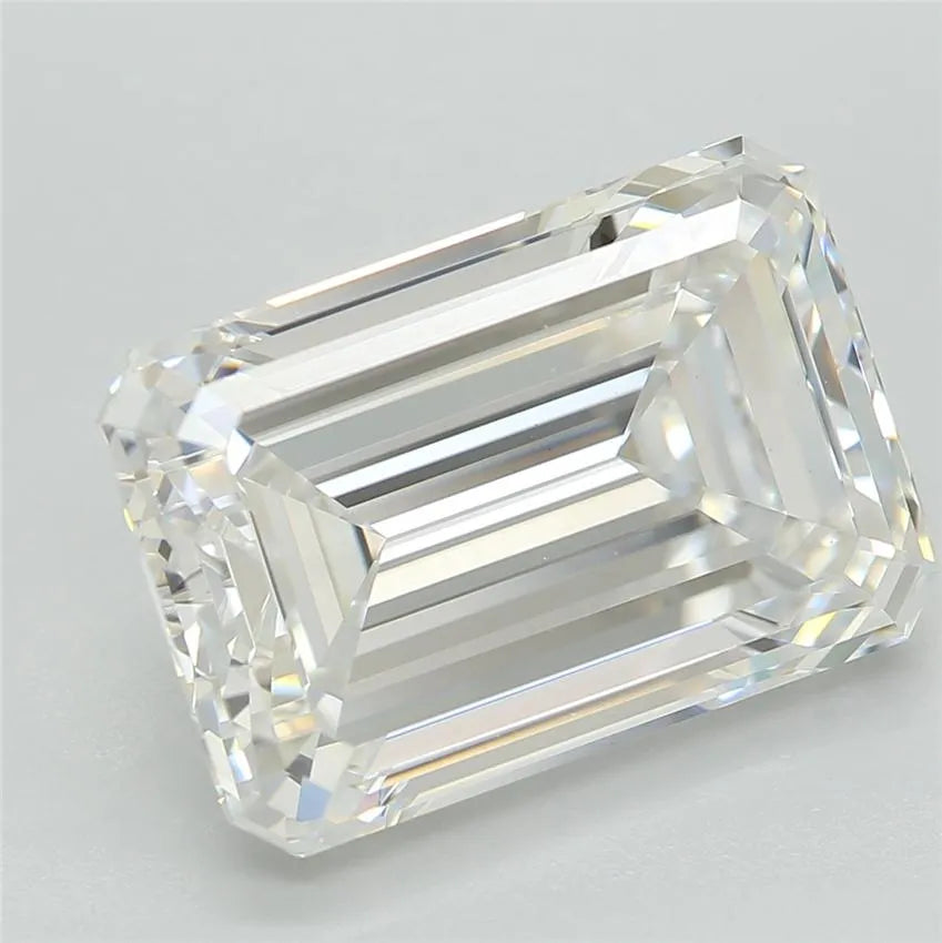 4.15ct Emerald Lab Grown Diamond (Colour E, Clarity VVS2, IGI Certified)
