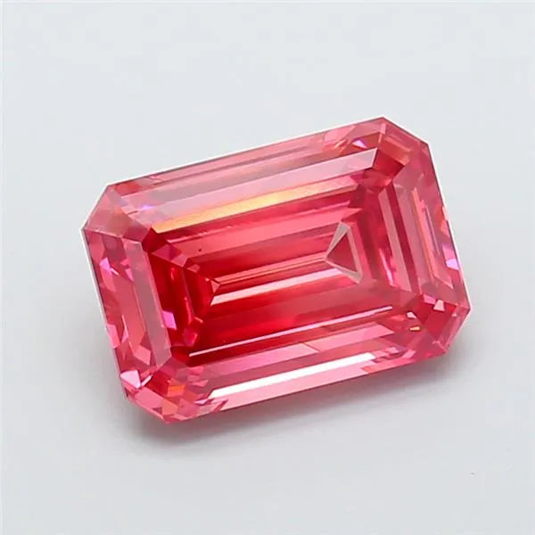 4.17ct Emerald Lab Grown Diamond (Colour Fancy Vivid Pink, Clarity VS2, IGI Certified)