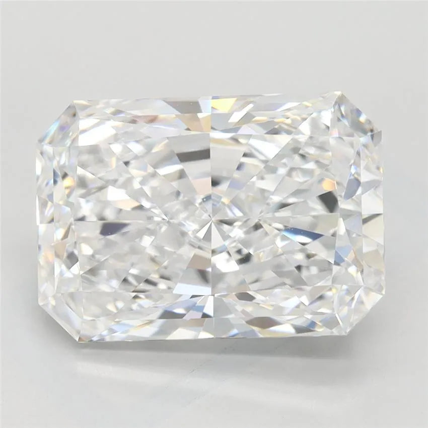 4.17ct Radiant Lab Grown Diamond (Colour D, Clarity VVS1, GIA Certified)