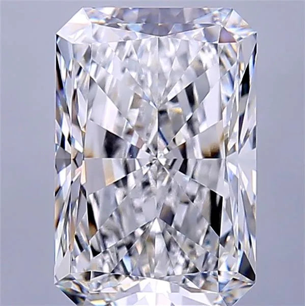 4.19ct Radiant Lab Grown Diamond (Colour D, Clarity VVS1, IGI Certified)