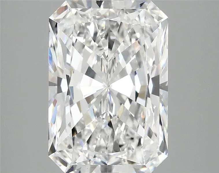 4.19ct Radiant Lab Grown Diamond (Colour E, Clarity VS1, IGI Certified)