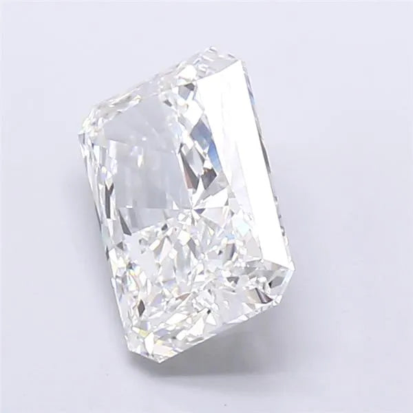 4.20ct Radiant Lab Grown Diamond (Colour E, Clarity VS1, IGI Certified)