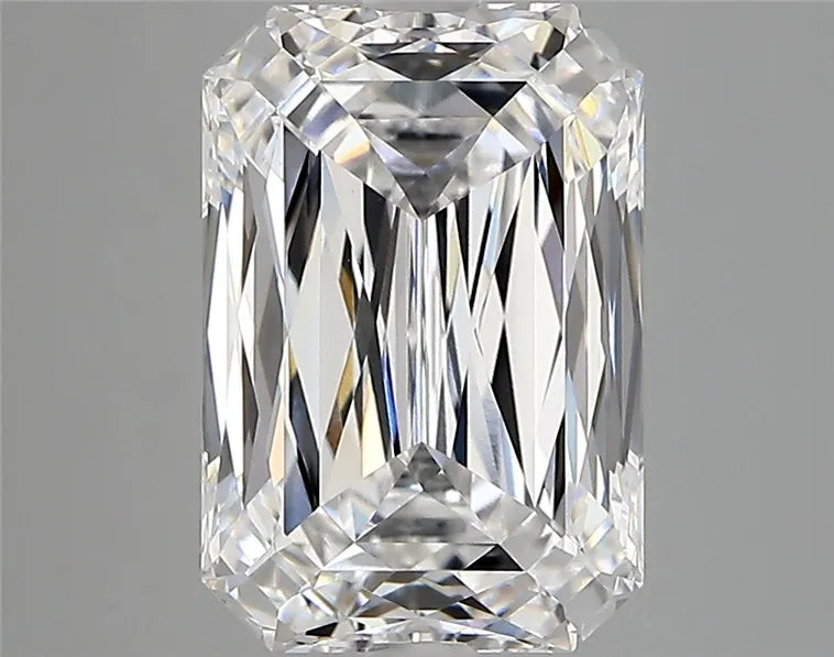 4.21ct Radiant Lab Grown Diamond (Colour D, Clarity VVS2, IGI Certified)