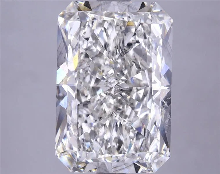4.21ct Radiant Lab Grown Diamond (Colour G, Clarity SI1, IGI Certified)