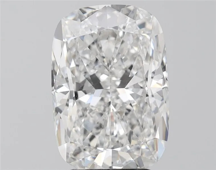 4.22ct Cushion modified Lab Grown Diamond (Colour E, Clarity VVS2, IGI Certified)