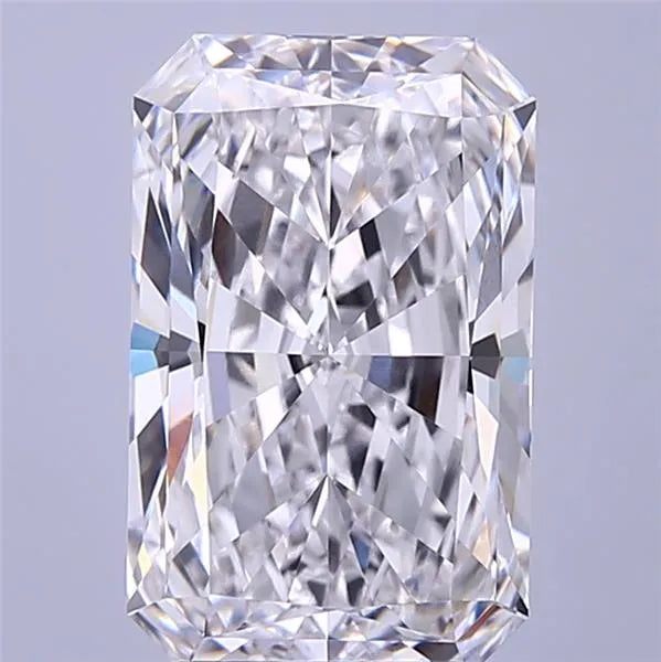 4.24ct Radiant Lab Grown Diamond (Colour D, Clarity VVS1, IGI Certified)