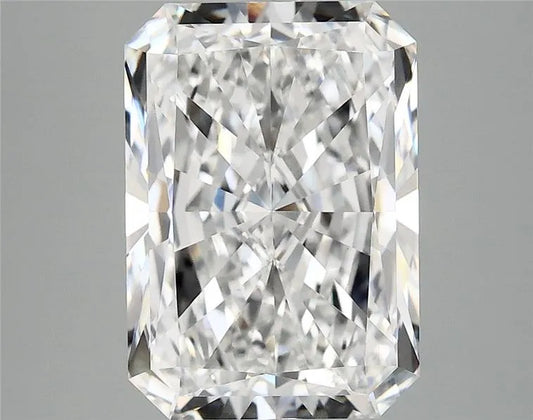 4.27ct Radiant Lab Grown Diamond (Colour E, Clarity VVS2, IGI Certified)