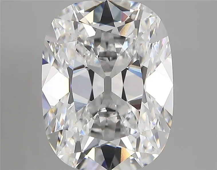 4.29ct Cushion modified Lab Grown Diamond (Colour D, Clarity VVS2, IGI Certified)