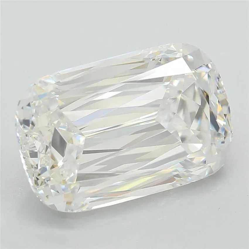 4.29ct Radiant Lab Grown Diamond (Colour E, Clarity VVS2, Cut GD, GIA Certified)